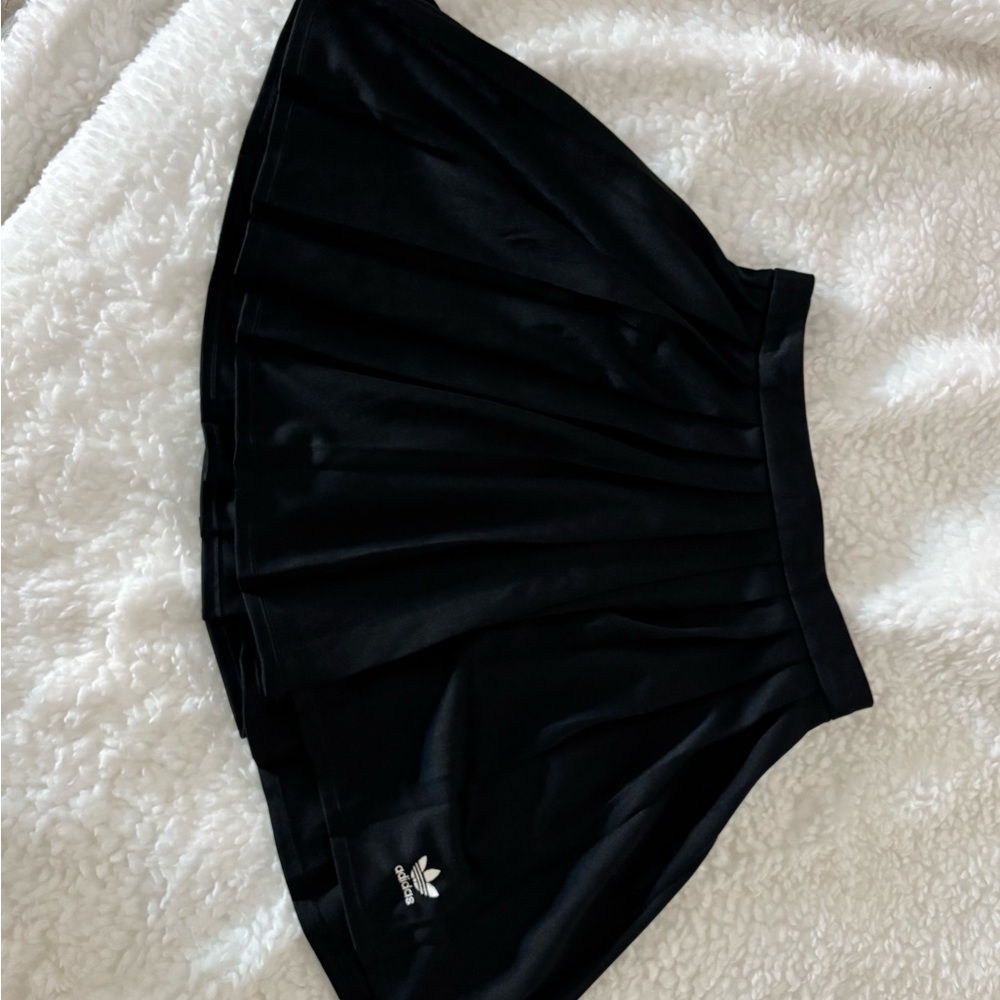 Adidas Black Pleated Skirt